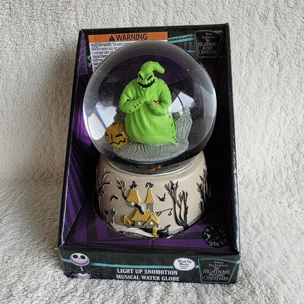 Nightmare Before Christmas Oogie 5.5'' Light & Wind Up Musical Water Snow Globe